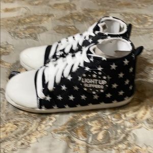 Men’s Black & White Light Up Slippers Sz 11/12 New